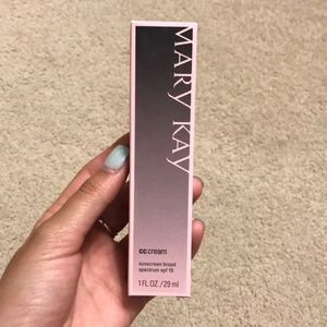 Mary Kay CC Cream - light to medium